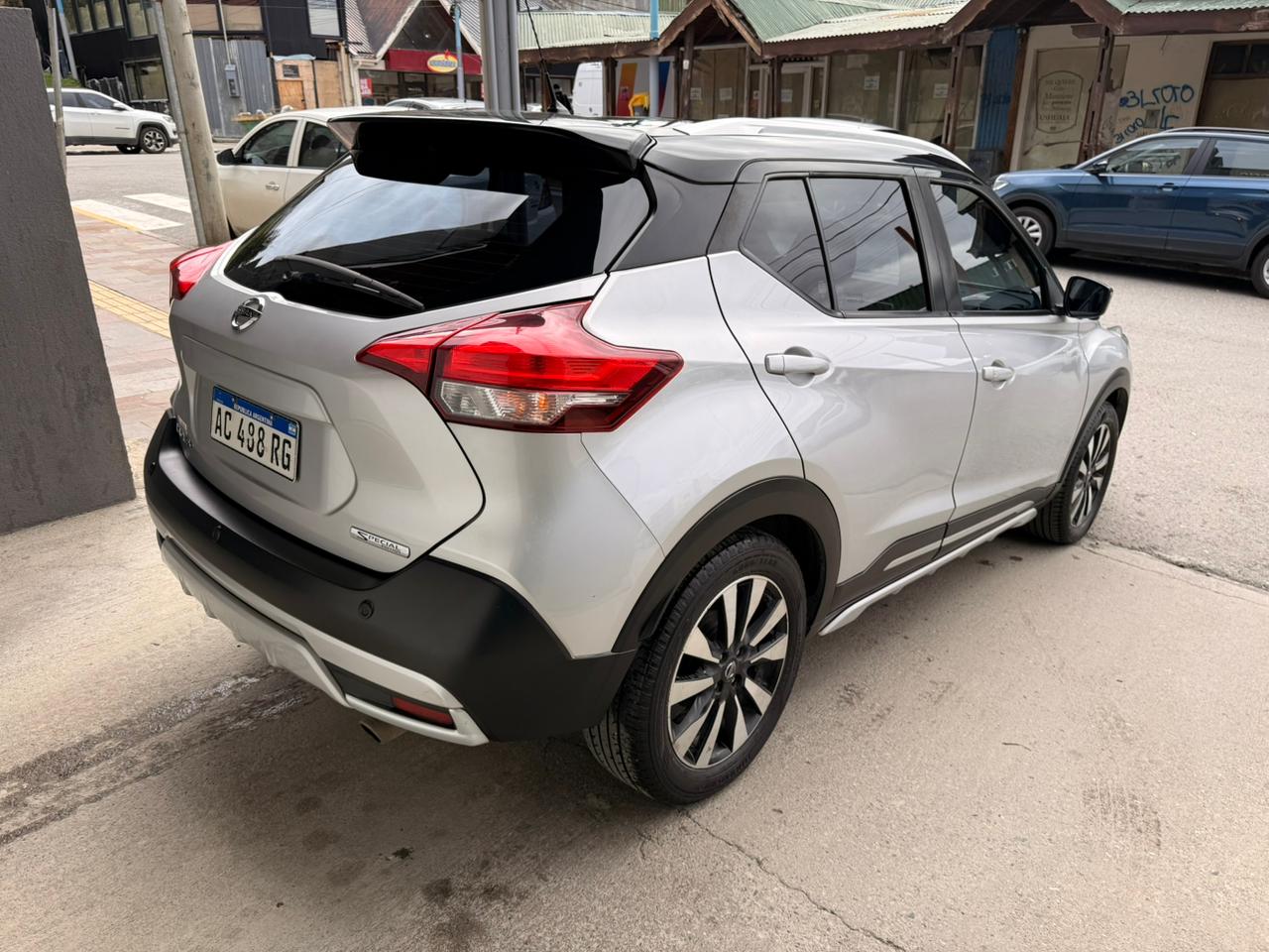 NISSAN KICKS