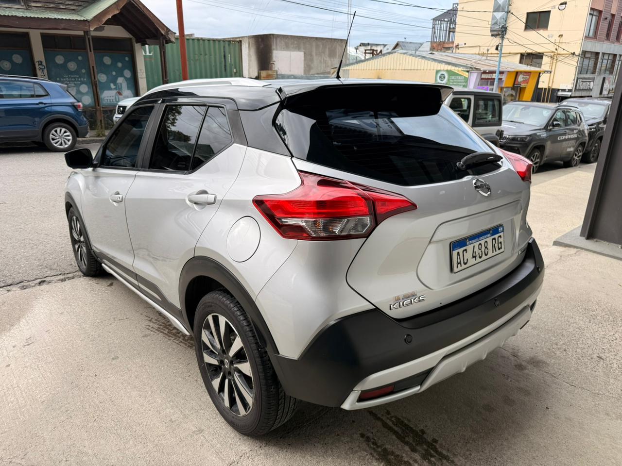 NISSAN KICKS