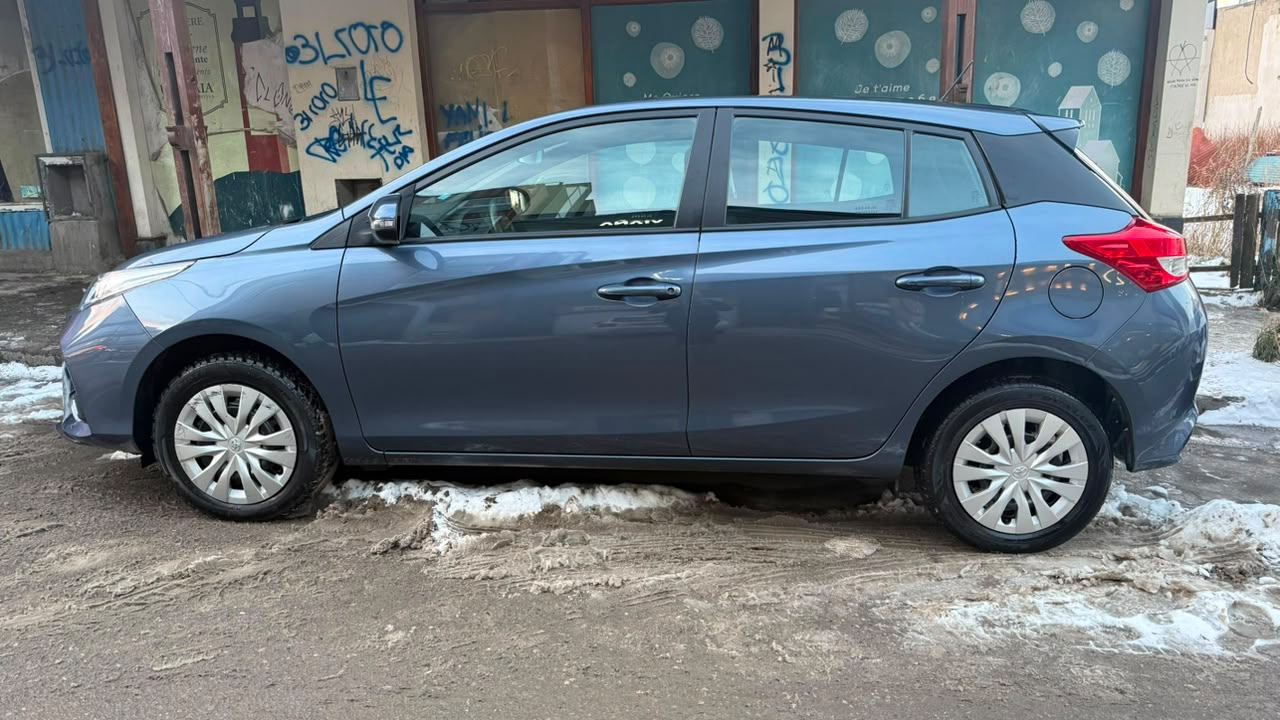 TOYOTA YARIS XS