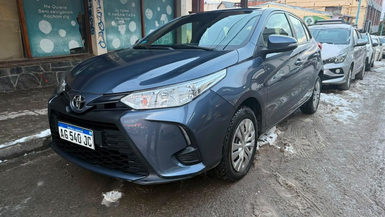 TOYOTA YARIS XS